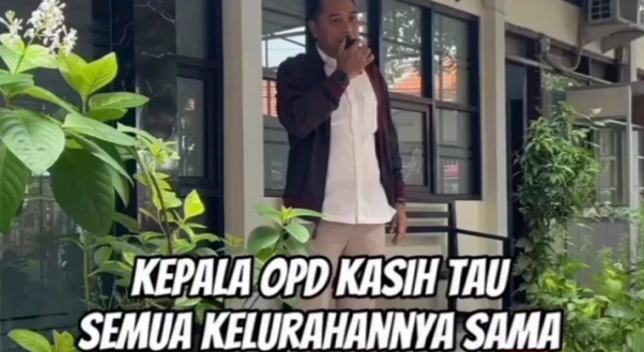 Wali Kota Surabaya Eri Cahyadi marah saat tahu ada staf yang pakai sandal ketika layani masyarakat (surabayakabarmetro.com