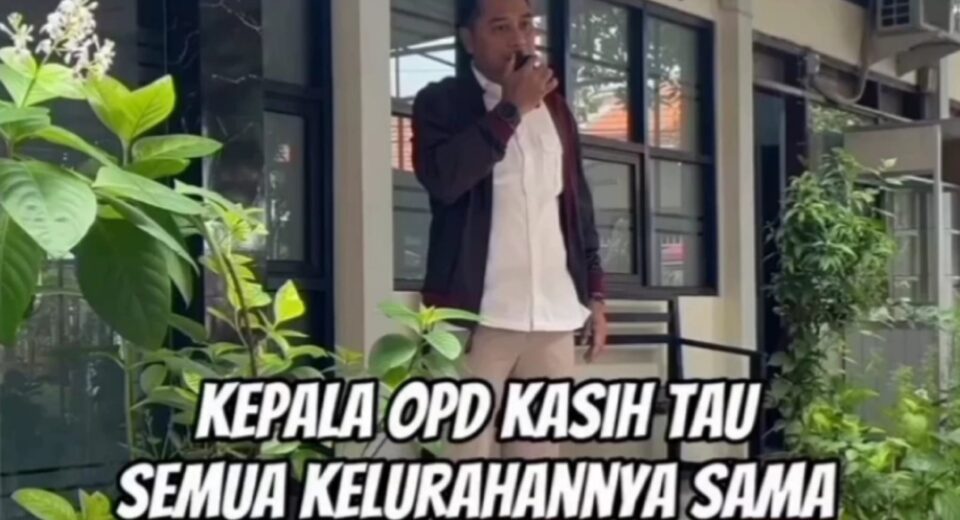 Wali Kota Surabaya Eri Cahyadi marah saat tahu ada staf yang pakai sandal ketika layani masyarakat (surabayakabarmetro.com