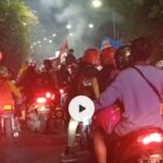 Rombongan Pemuda Beratribut Perguruan Silat Keroyok Orang di Jalan Tunjungan Surabaya, Warga sampai Lari Ketakutan