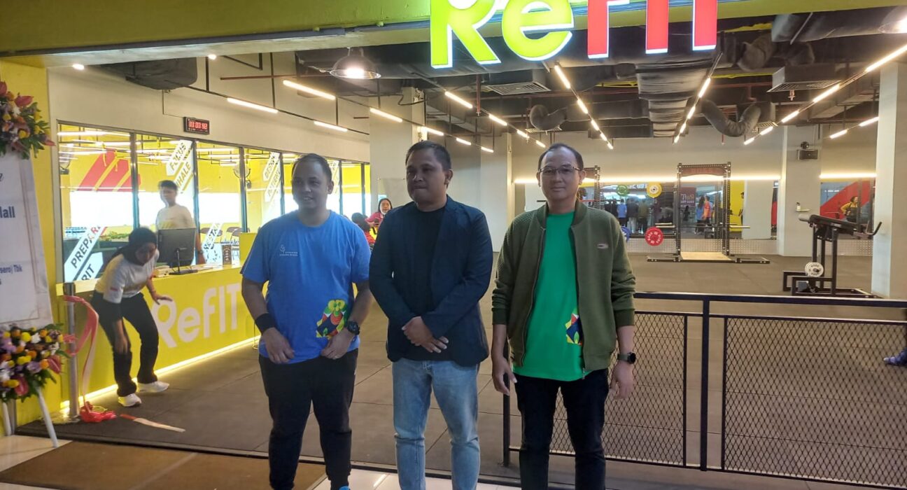 Pembukaan cabang ReFIT di Kaza Mal, Surabaya (istimewa/ surabayakabarmetro.com)