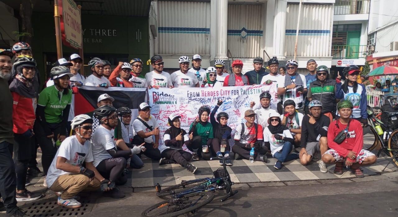 Tunjukkan Solidaritas untuk Palestina, Komunitas Pesepeda Surabaya Lelang Sepeda (istimewa/ surabayakabarmetro.id)