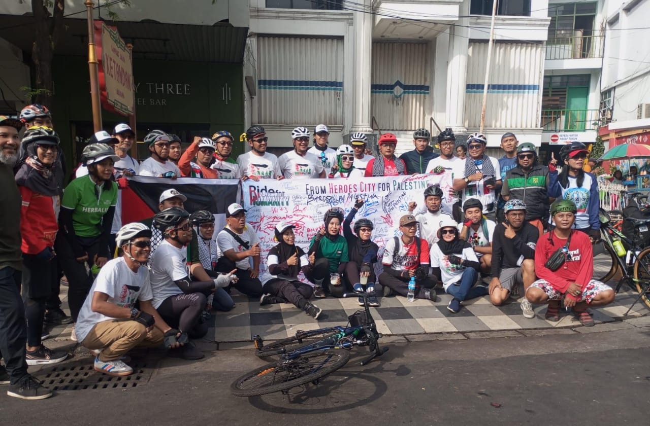 Tunjukkan Solidaritas untuk Palestina, Komunitas Pesepeda Surabaya Lelang Sepeda (istimewa/ surabayakabarmetro.id)