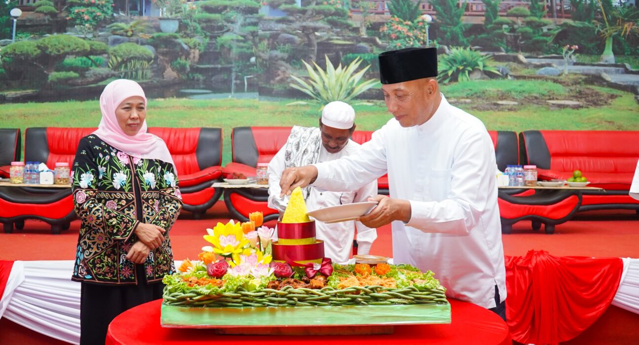 Arum Sabil Berharap Khofifah Duet dengan Emil Dardak Lagi di Pilgub Jatim 2024 (istimewa/ surabayakabarmetro.id)