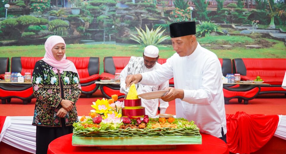 Arum Sabil Berharap Khofifah Duet dengan Emil Dardak Lagi di Pilgub Jatim 2024 (istimewa/ surabayakabarmetro.id)