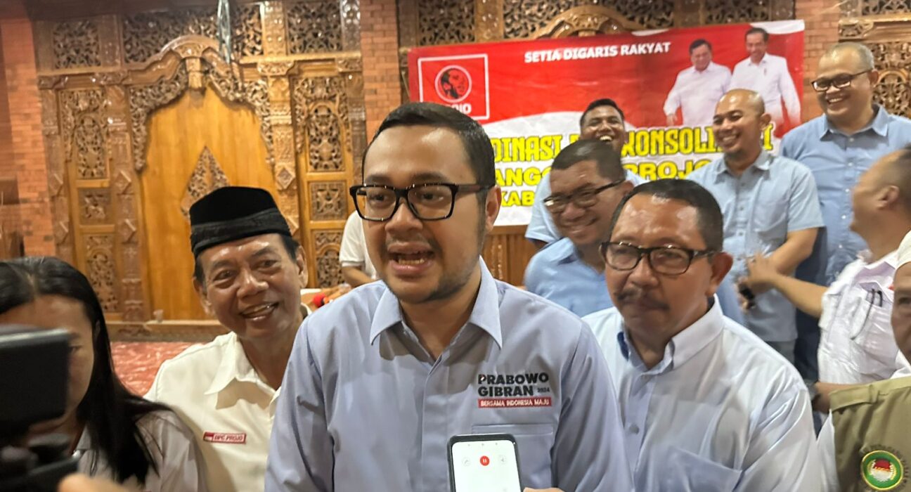 ARCI Sebut Ketua Projo Jatim Bayu Airlangga Masuk Bursa Cawagub Alternatif untuk Khofifah di Pilgub Jatim 2024 (istimewa/ surabayakabarmetro.id)