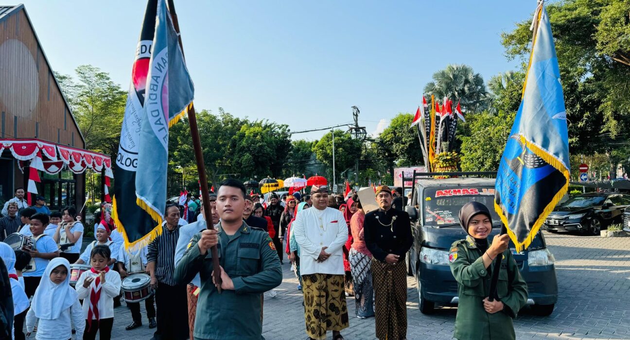 Cara Warga Surabaya Lestarikan Budaya, Gelar Kirab Budaya Festival Joko Dolog (istimewa/ surabayakabarmetro.id)