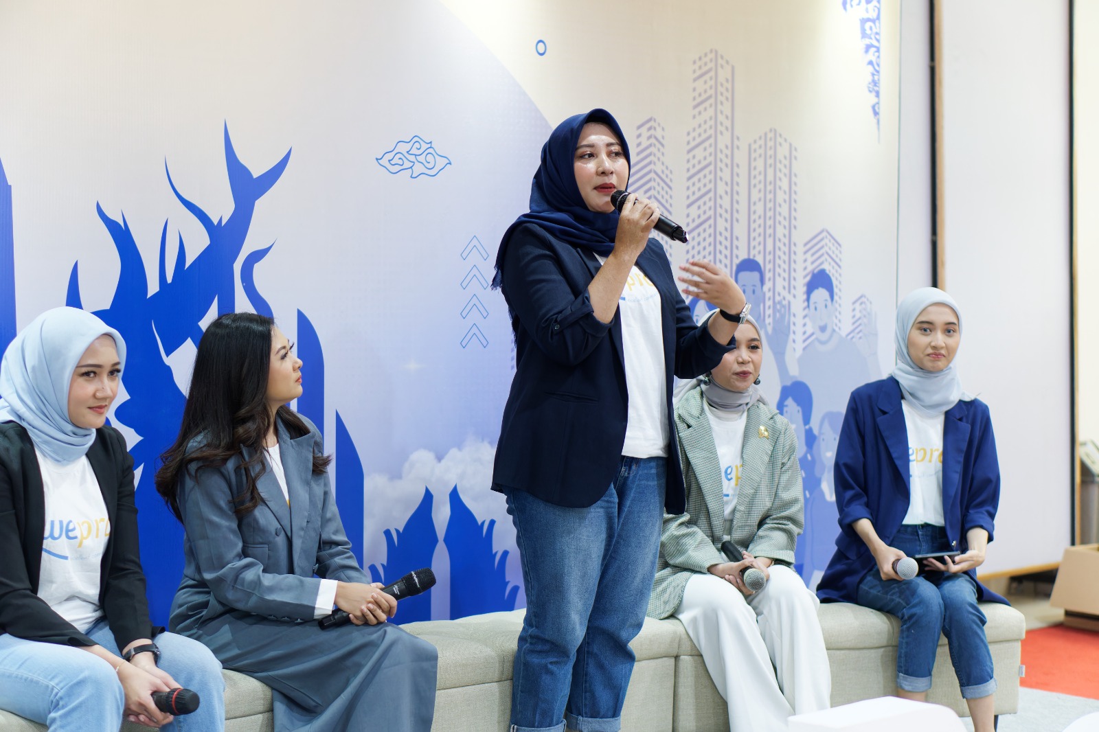 WePro Communication Rayakan 5 Tahun dengan Peluncuran Program CSR Pelatihan MC di Surabaya (istimewa/ surabayakabarmetro.id)