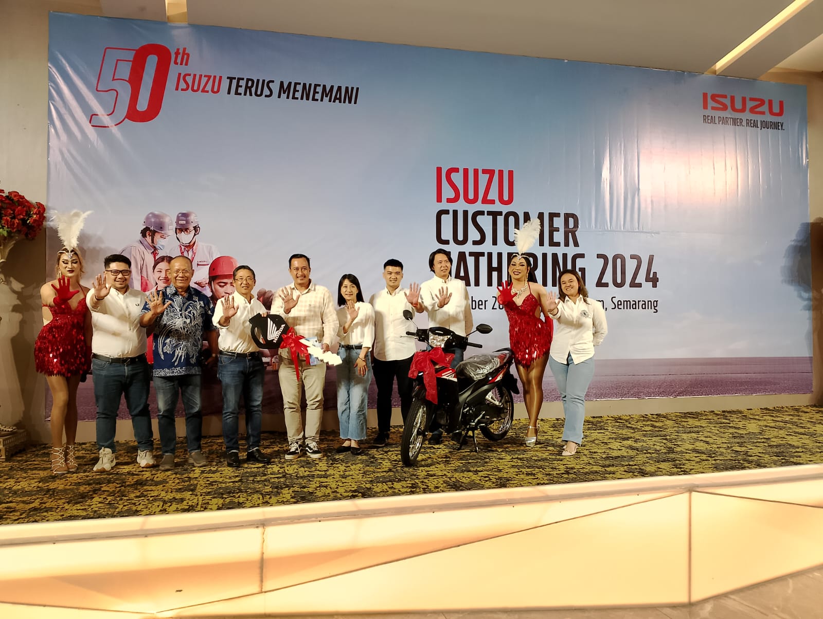 Cara Isuzu Rayakan 50 Tahun Perjalanan Astra Motor Indonesia, Ajak Para Customer di 50 Titik se-Indonesia (istimewa/ surabayakabarmetro.id)