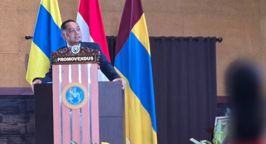 Lakukan Penelitian soal Kesehatan Organisasi dan Dampak Kinerja, Wali Kota Surabaya Eri Cahyadi Raih Gelar Doktor Unair (istimewa/ surabayakabarmetro.id)