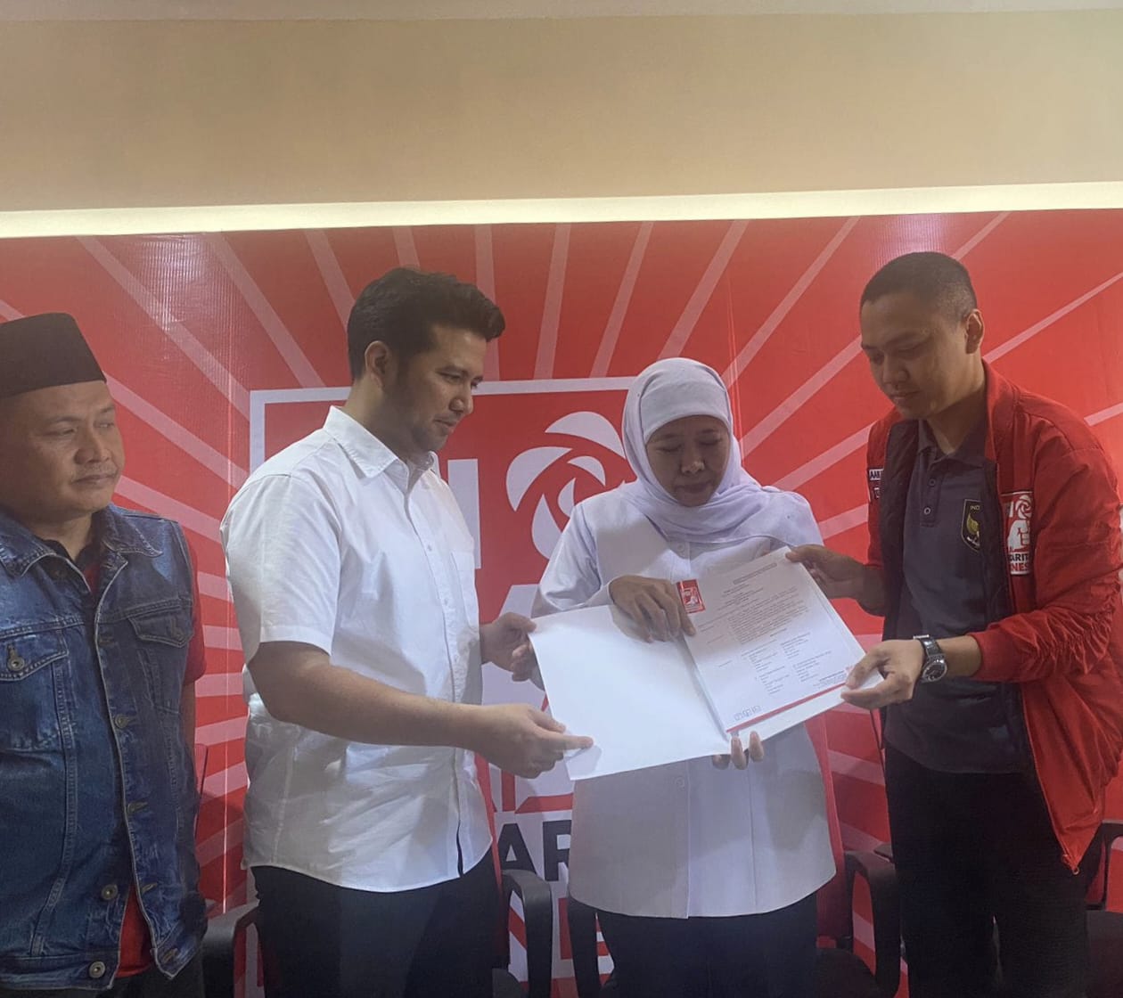 Khofifah-Emil Menang Pilkada Jatim, PSI Jawa Timur: Songsong Jatim Gerbang Baru Nusantara (istimewa/ surabayakabarmetro.id)