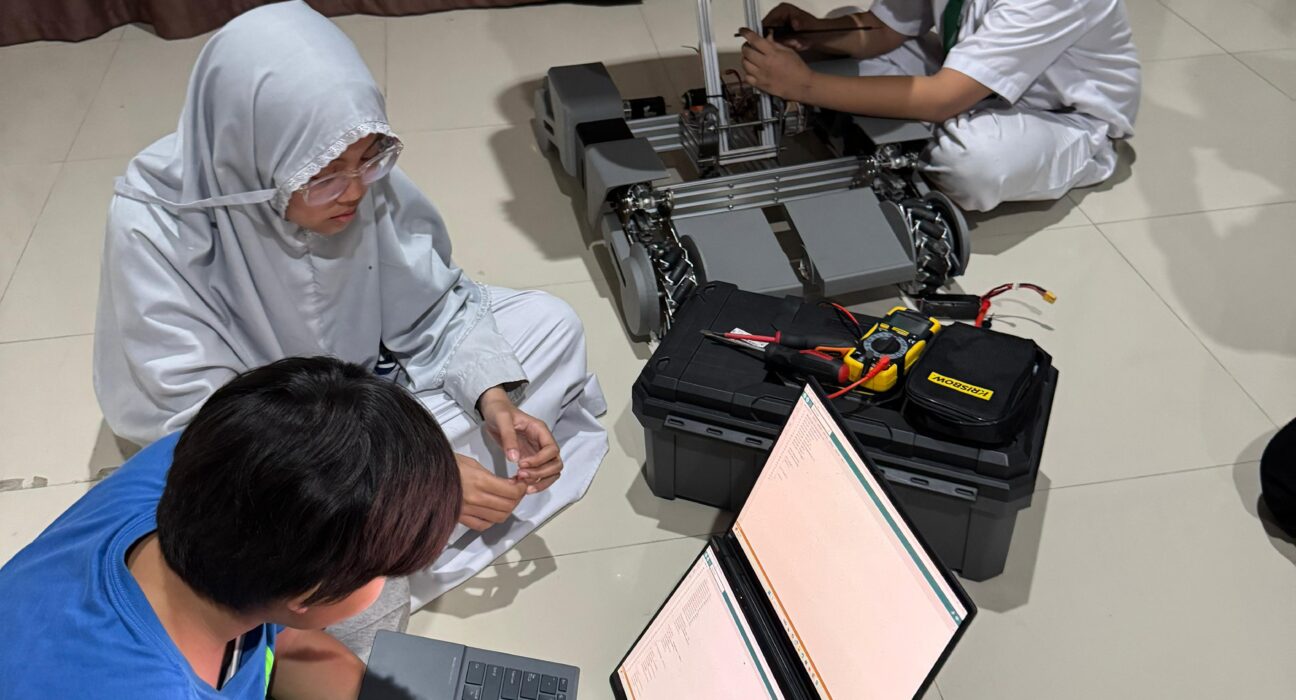 Terobosan Keren Siswa SD Islam Al Azhar 35 Surabaya, Ciptakan Kursi Roda Super Canggih Penyandang Disabilitas (istimewa/ surabayakabarmetro.id)