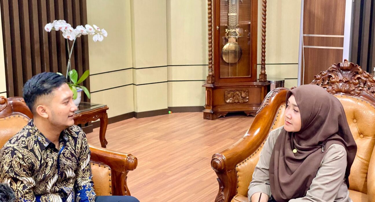 Viral Video Dugaan Pungli di Wisats Air Terjun Tumpak Sewu, Anggota DPR Tom Liwafa Buka Suara (istimewa/ surabayakabarmetro.id)