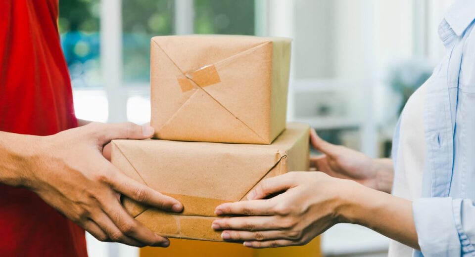 Cara Memulai Buka Bisnis Ekspedisi di Tahun 2025 dengan Modal Terjangkau (istimewa/ surabayakabarmetro.id)