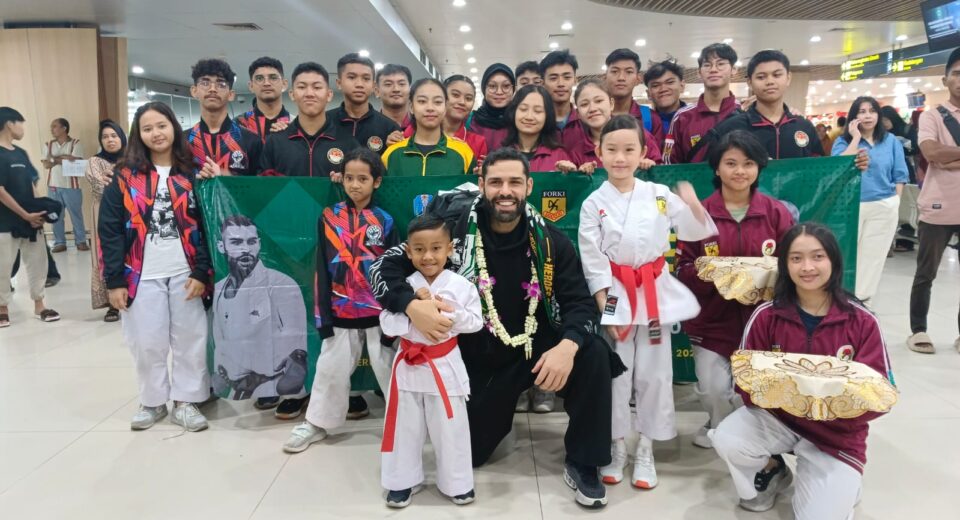 Atlet Karate Asal Italia dan Ukraina Berbagi Ilmu Langsung Lewat Coaching Clinic Surabaya (istimewa/ surabayakabarmetro)