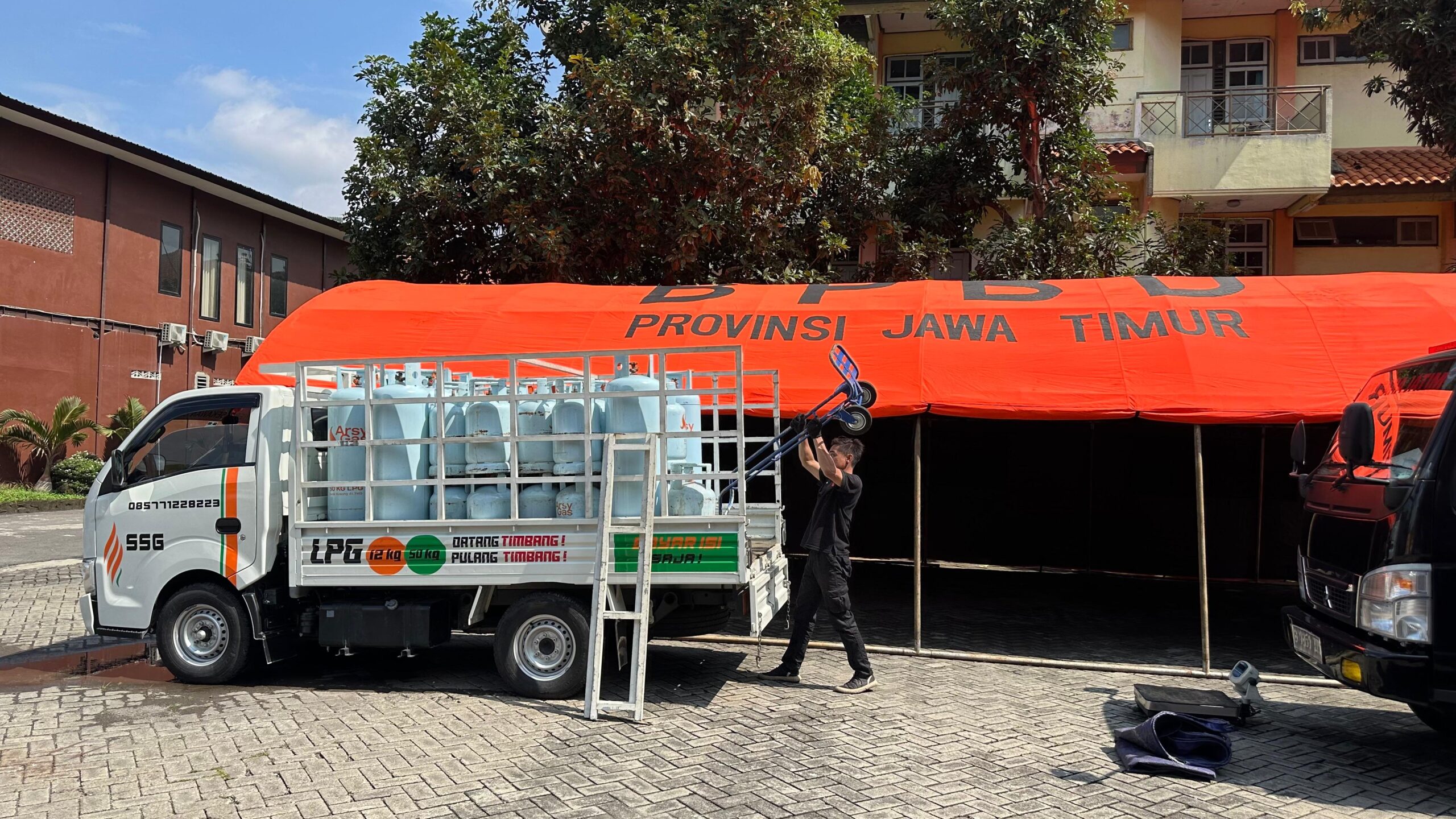 Cara Dinas ESDM Jatim Ikut Sukseskan Kongres XVIII Muslimat NU di Surabaya, Ikut Distribusikan 84 Tabung LPG 12 Kg (istimewa/ surabayakabarmetro.id)