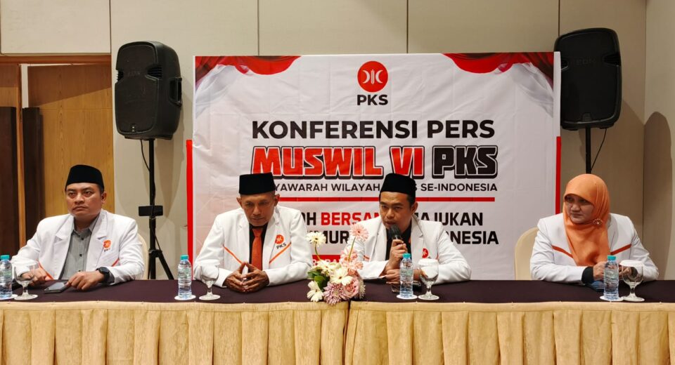 Daftar Lengkap Pengurus PKS Jatim, Bagus Prasetia Lelana Gantikan Irwan Setiawan Jadi Nahkoda (istimewa/surabayakabarmetro.id)