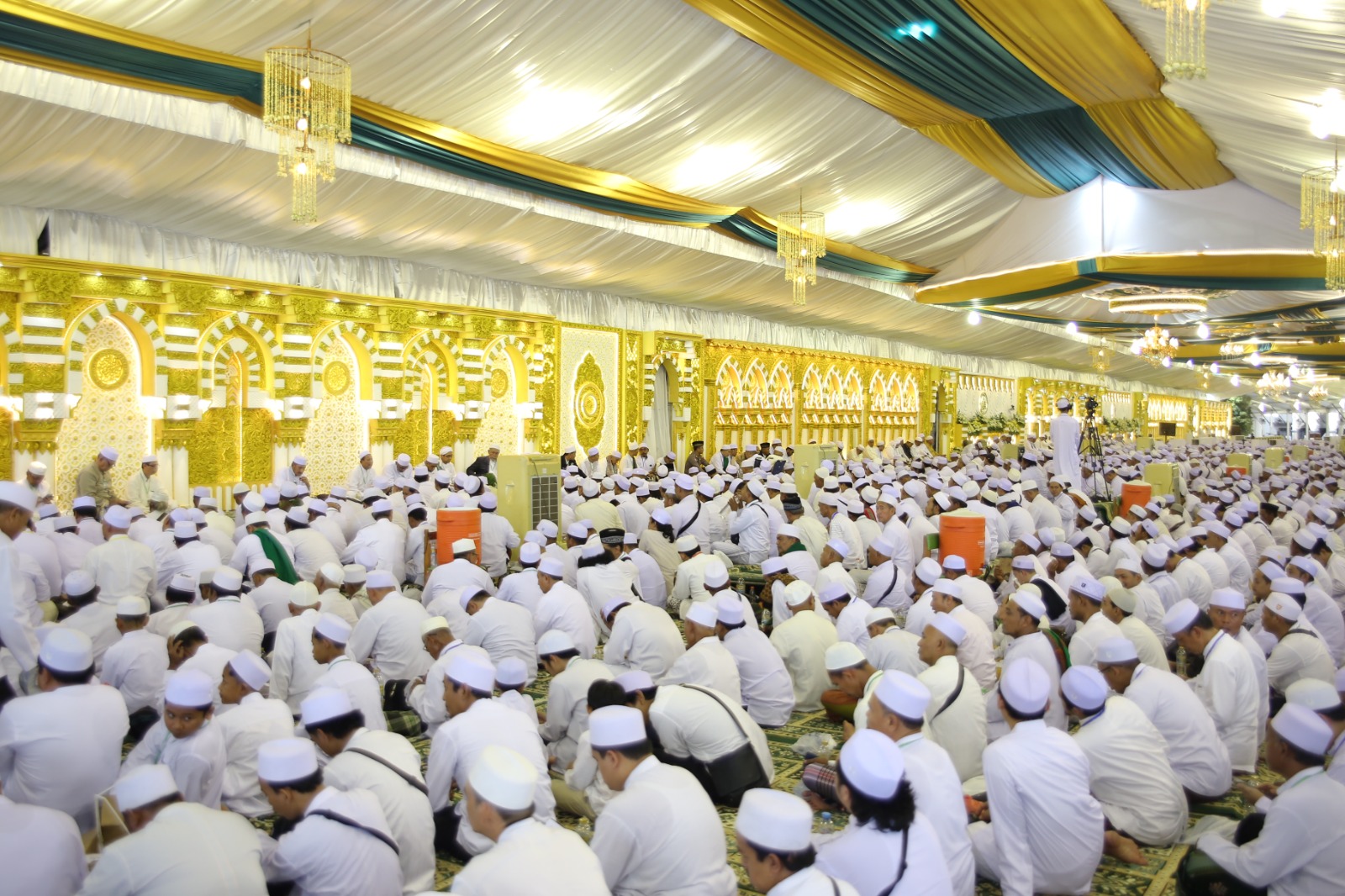 Ponpes Al Fithrah Kedinding Majelis Dzikir Maulidur Rasul SAW dan Haul Akbar, Catat Tanggalnya (istimewa/ surabayakabarmetro.id)