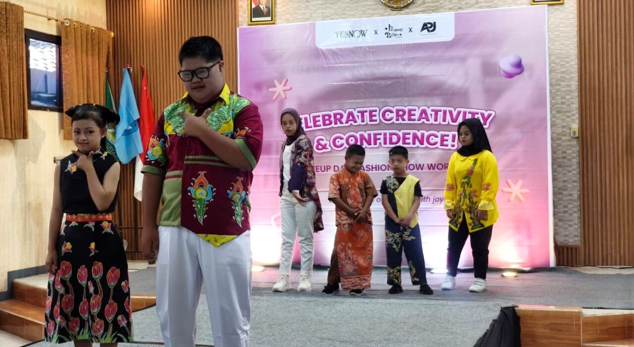 Peduli Bakat Para Siswa SLB di Pandaan, YESNOW Buka Akses Lapangan untuk Kerja Siswa Luar Biasa (istimewa/ surabayakabarmetro.id)