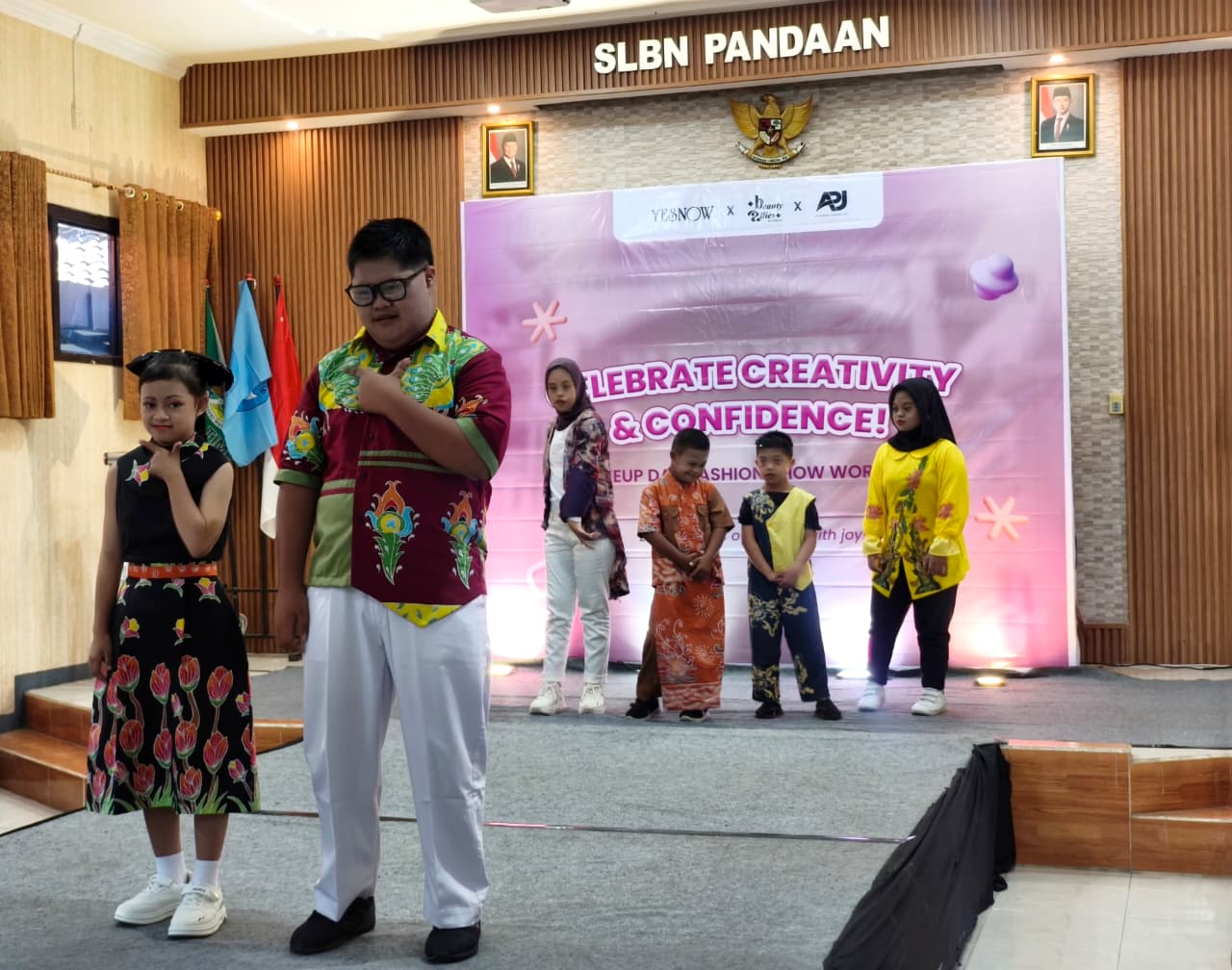 Peduli Bakat Para Siswa SLB di Pandaan, YESNOW Buka Akses Lapangan untuk Kerja Siswa Luar Biasa (istimewa/ surabayakabarmetro.id)