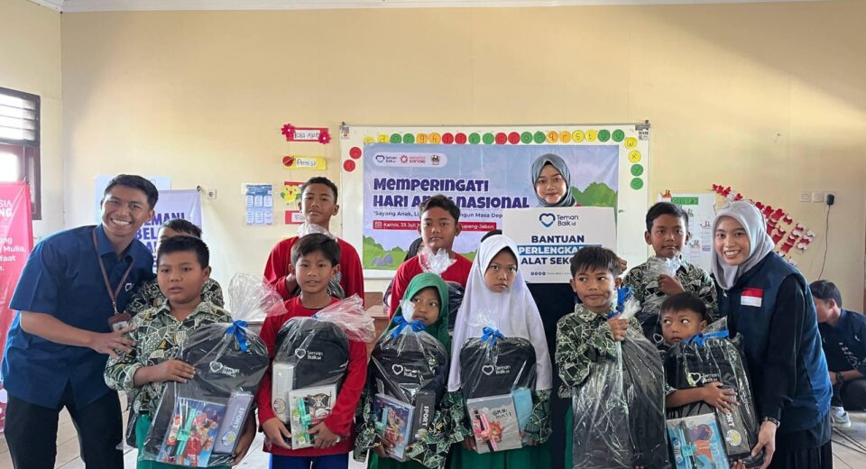 Cara Teman Baik Rayakan Hari Anak Nasional 2026, Salurkan Bantuan dan Tebar Semangat di SDN 4 Kupang Jabon (istimewa/ surabayakabametro.id)