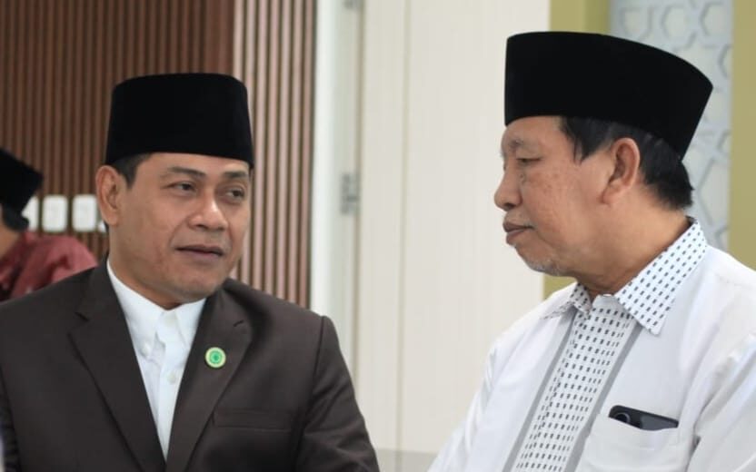 Ketua Umum MUI Provinsi Jawa Timur, Prof. Dr. KH. Abdul Halim Soebahar hadir dan membuka Sosialisasi Pengelolaan Dana Abadi Pesantren di aula kantor MUI Jatim (istimewa/ surabayakabarmetro.id)