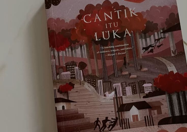 Mengenal Dunia Fiktif Halimunda dan Tragedi di Dalamnya Lewat Novel Cantik Itu Luka (surabayakabarmetro.id/ Alya Sabila)
