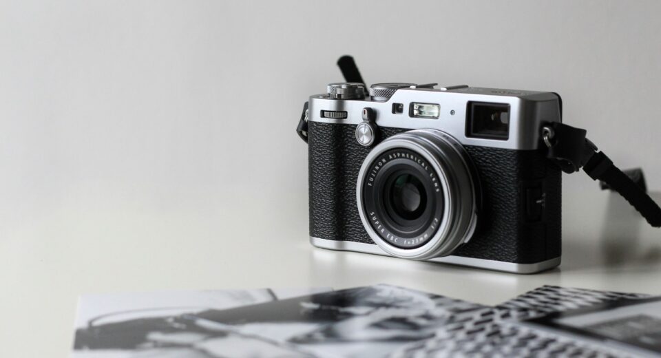 Dulu Dianggap Ketinggalan Zaman, Kini Digicam Jadi Barang Buruan Gen Z, Dari Koleksi hingga Gaya (istimewa/ unsplash)