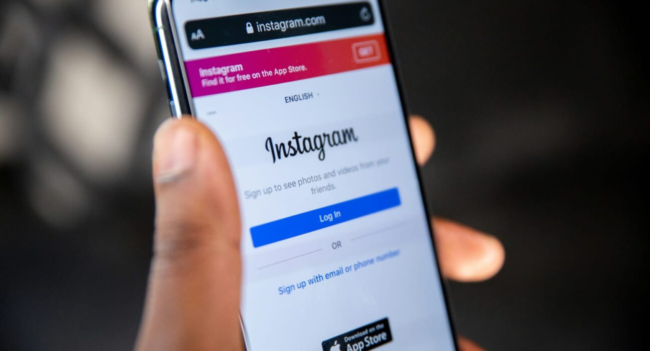Kehidupan yang Tidak Diposting, Apakah Momen Masih Punya Makna Jika Tidak Masuk Instagram? (unsplash)