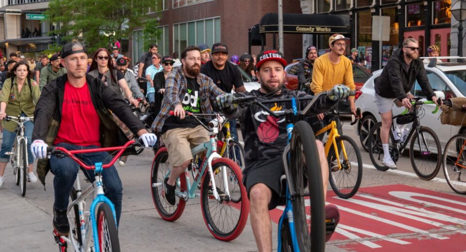 Apa Itu Critical Mass? Saat Pesepeda Memenuhi Jalan dan Punya Cerita Sendiri (pexels)