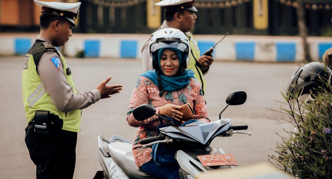 Saat Kamera ETLE Belum Cukup untuk Tumbuhkan Tertib Lalu Lintas, Ternyata Tilang Manual Masih Dibutuhkan (pexels)