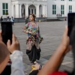 Poster AI Makin Banyak Dipakai UMKM, Tapi Kenapa Hampir Semua Desainnya Sama?