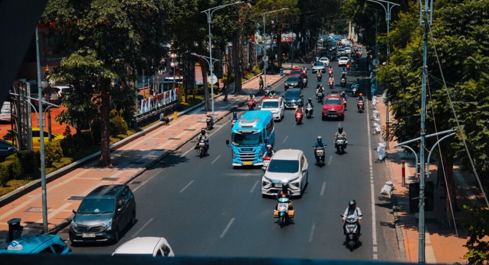 Jika Jalan Mendadak Dialihkan, Bagaimana Mobilitas Warga Surabaya? (pexels)
