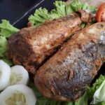 Beralas Daun Pisang, Pecel Pincuk Garahan Jember Punya Cerita Sendiri